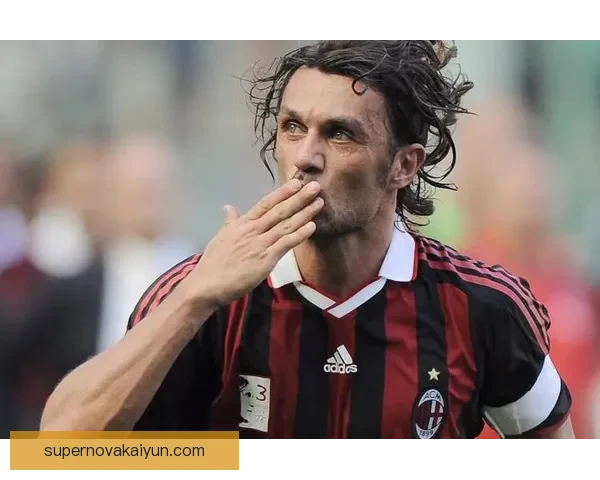 马尔蒂尼战术智慧持续影响当代足球防守理念与策略分析